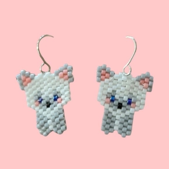 Siamese cat earrings cute cat gift groomer cat sitter seed beaded handwoven - Picture 1 of 4